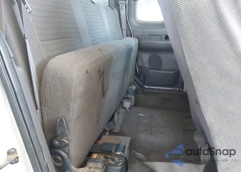 2001 Ford F-150 Lariat/Xl/Xlt z USA, uszkodzony, nr VIN 1FTRX17L31NA79032